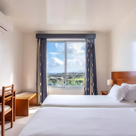 Ξενοδοχείο με διαμερίσματα Acorsonho Turisticos 4*